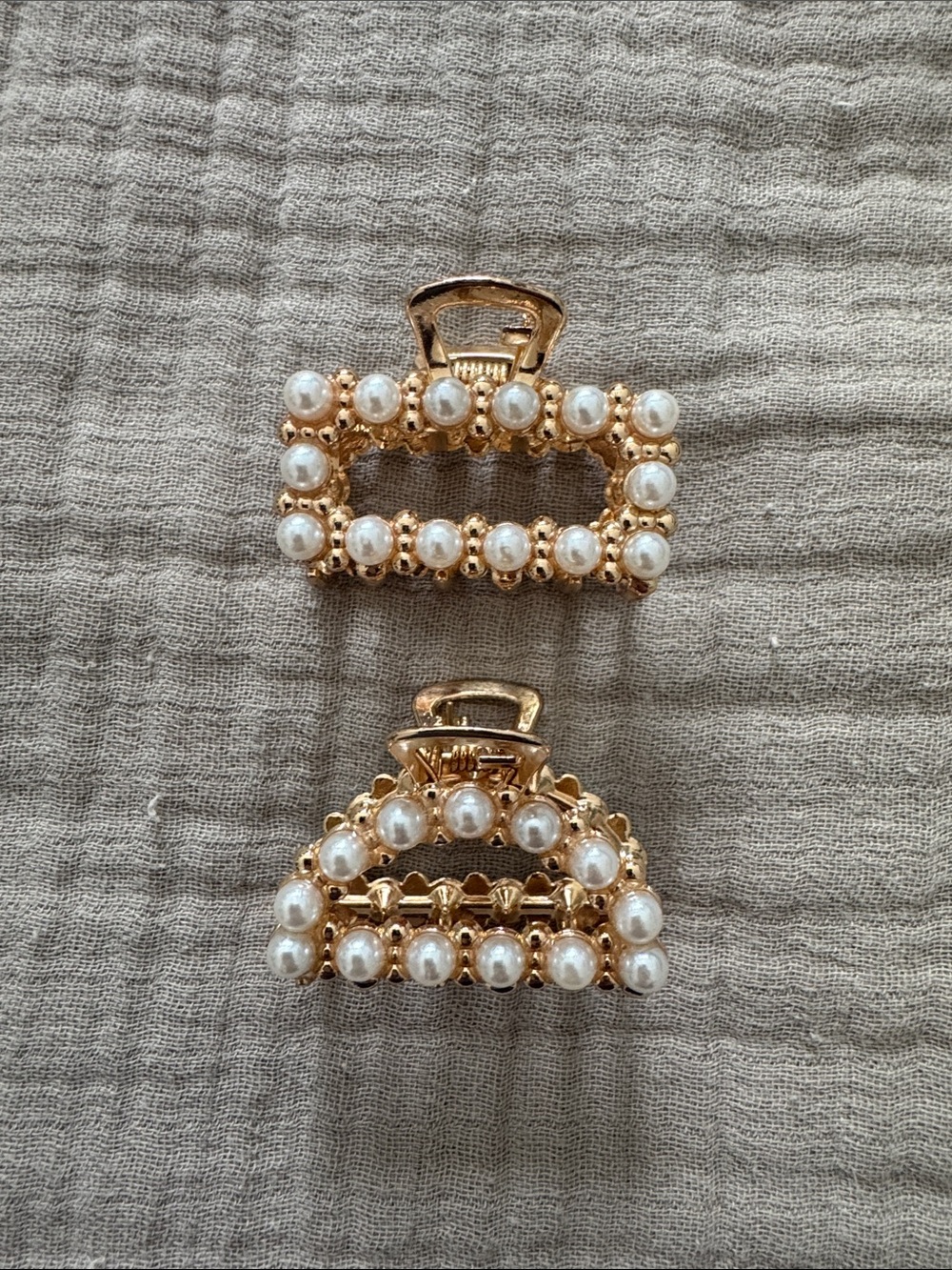 Set of 2 Scunci Mini Gold Pearl Rectangle & Arch Hair Claw Clips